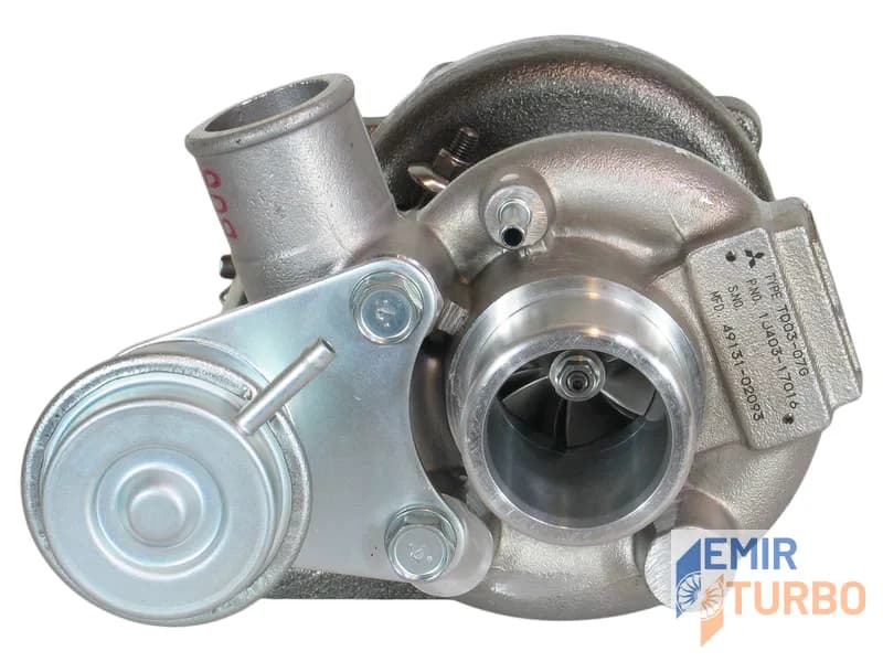 Mitsubishi TD03 Turbo Kubota Industrial V2403-M-T-E3B-KEA-2 2.4L 49131-02093 turbo
